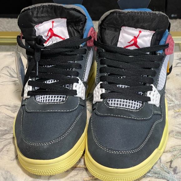 Air Jordan 4 off noir - Picture 1 of 8